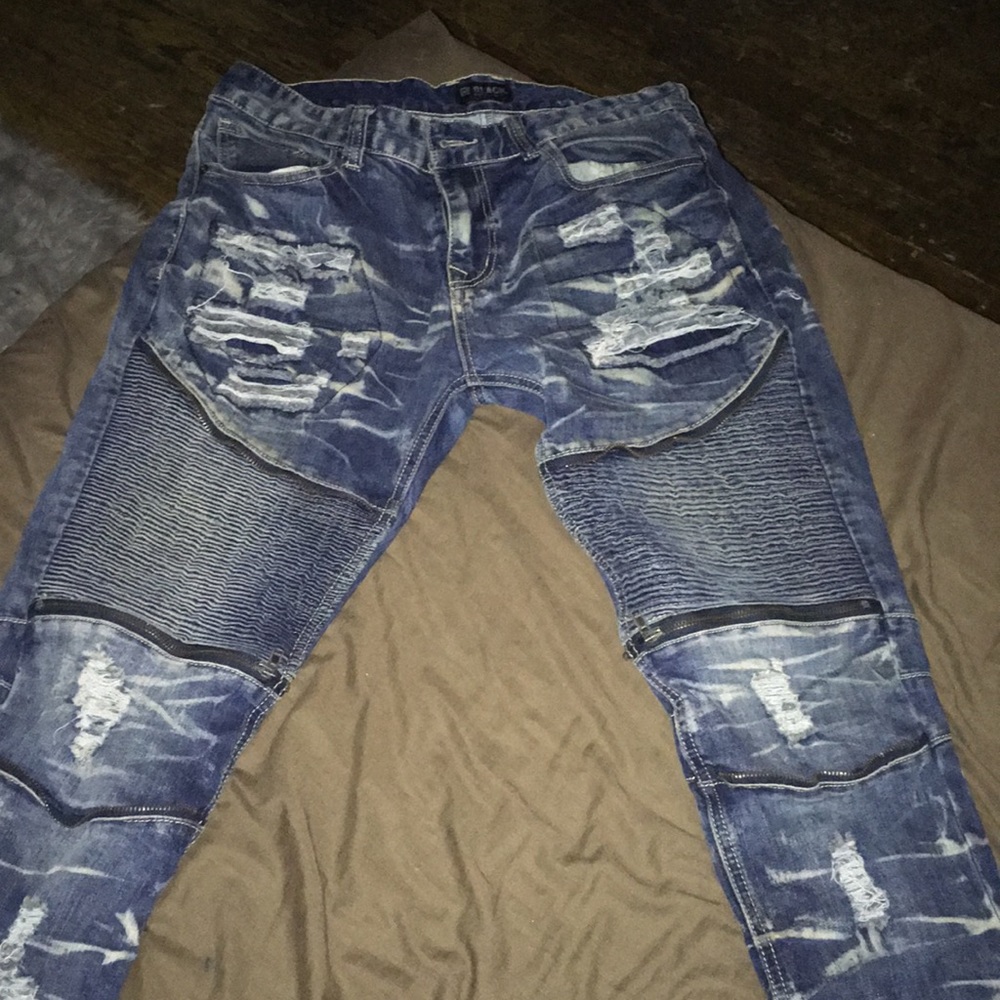 BLACK premium distressed blue jeans